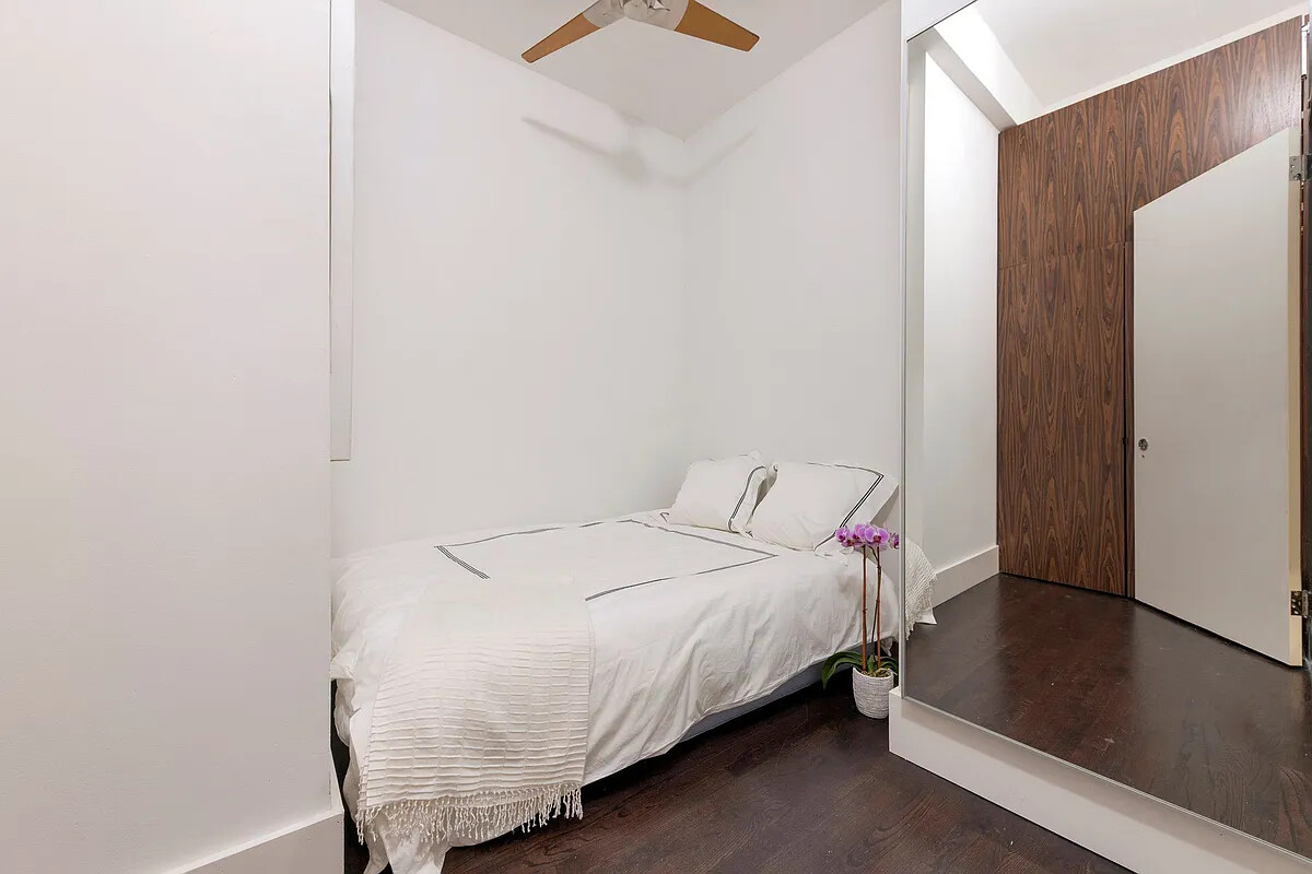 250 MERCER Street B1202/B12L