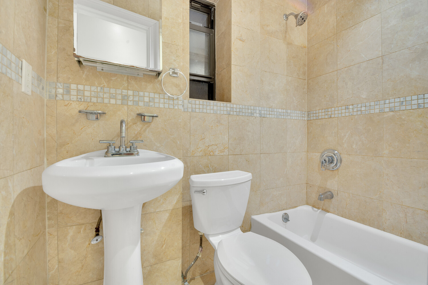 163 CHRYSTIE Street 2