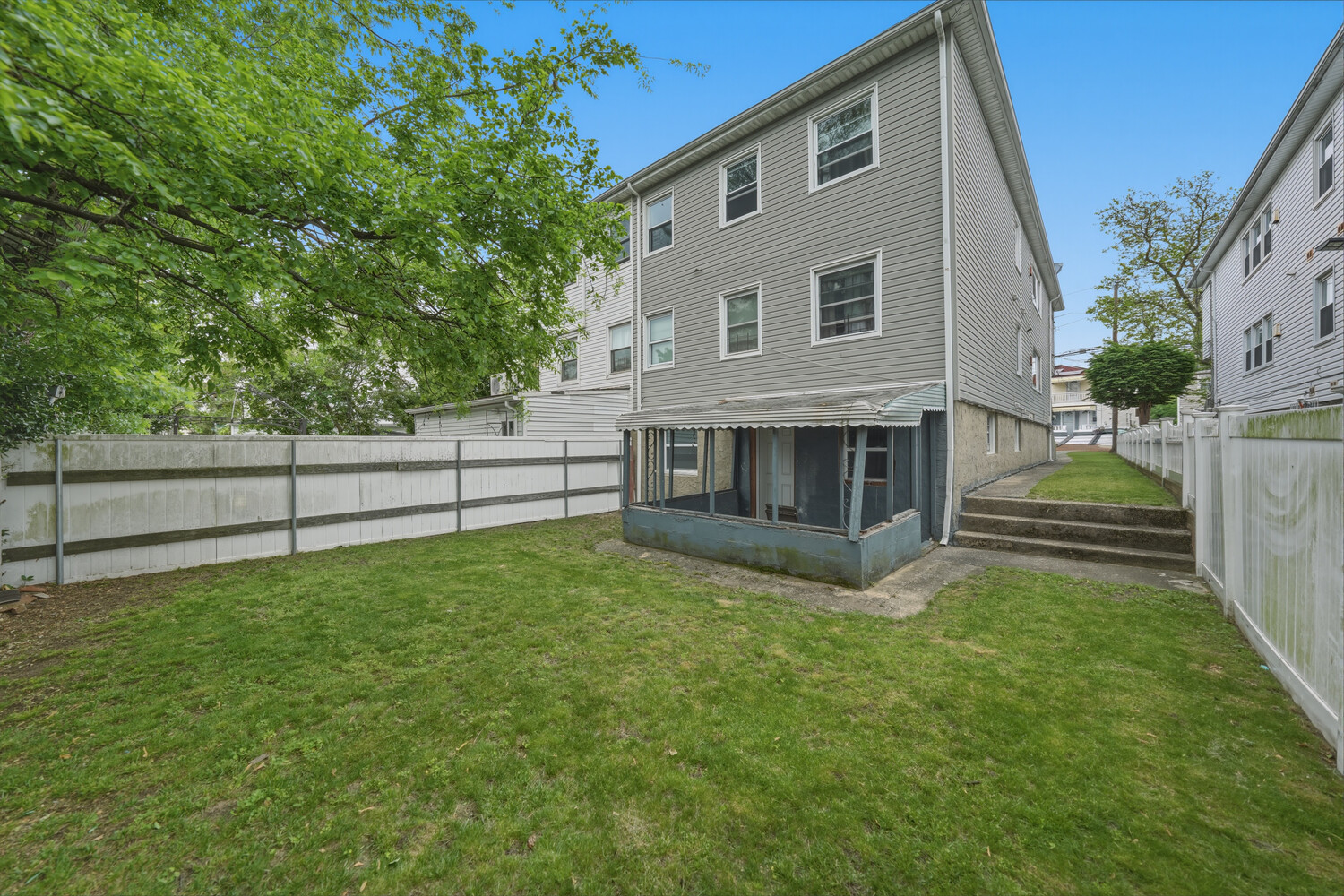 10-37 BAY 31ST Street 2
