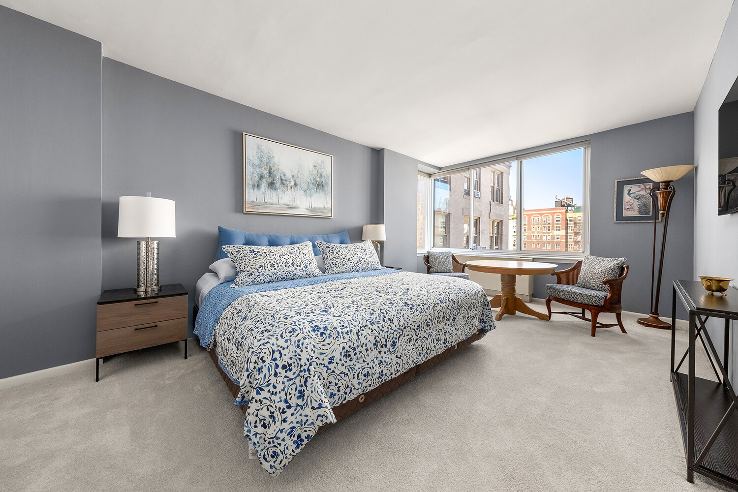 2250 BROADWAY 12B