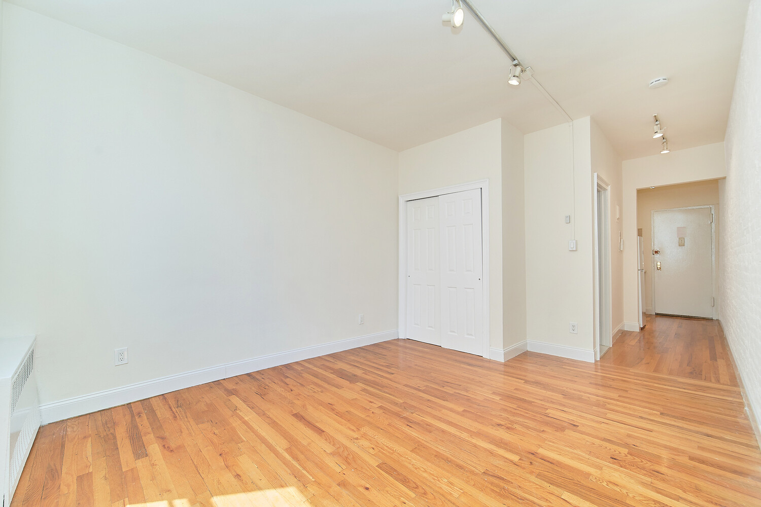 233 E 12TH Street 1D