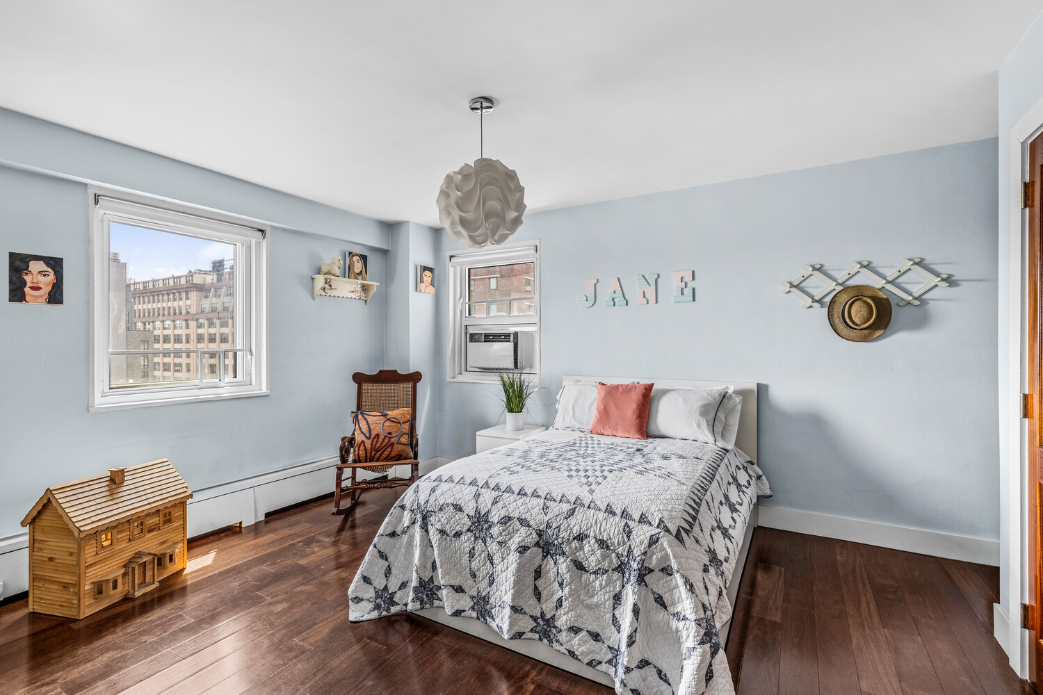 195 ADAMS Street 10CD