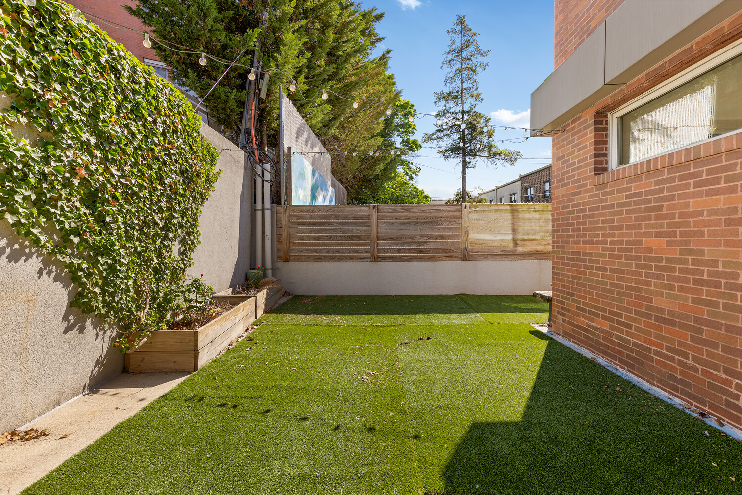11 TERRACE Place 1F