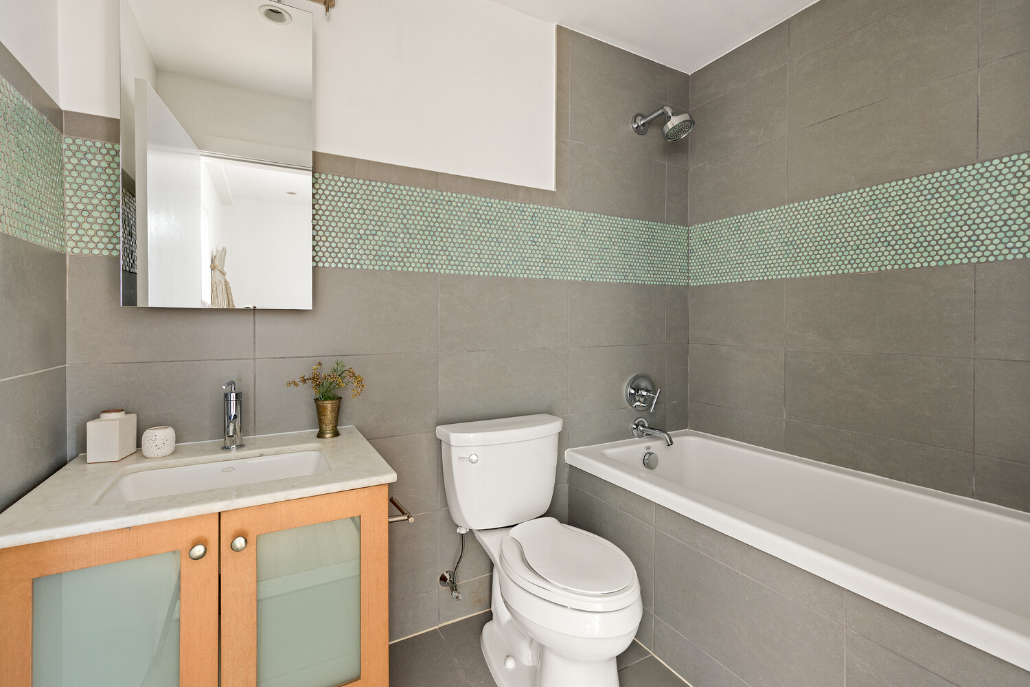 11 TERRACE Place 1F