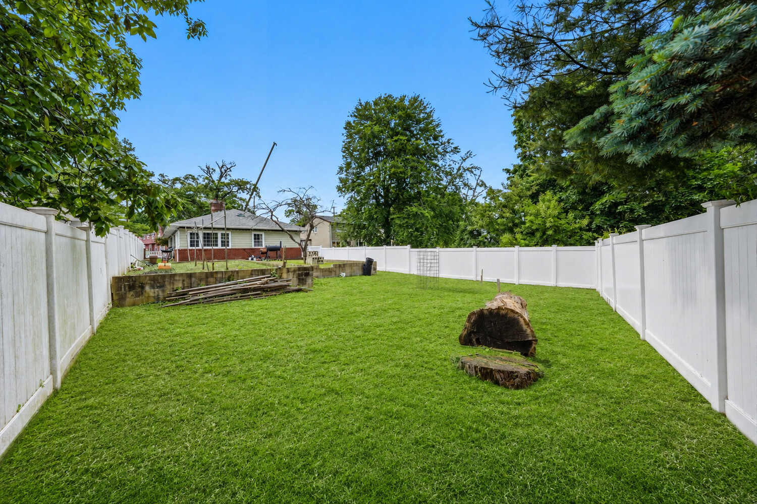 1142 BAY 25TH Street