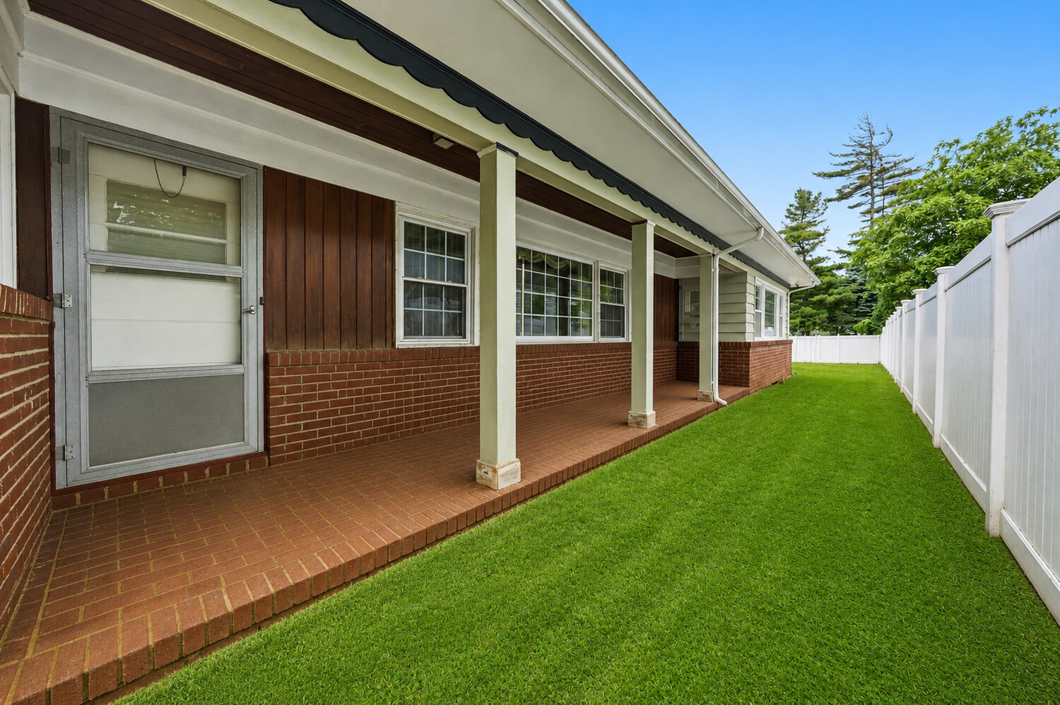 1142 BAY 25TH Street