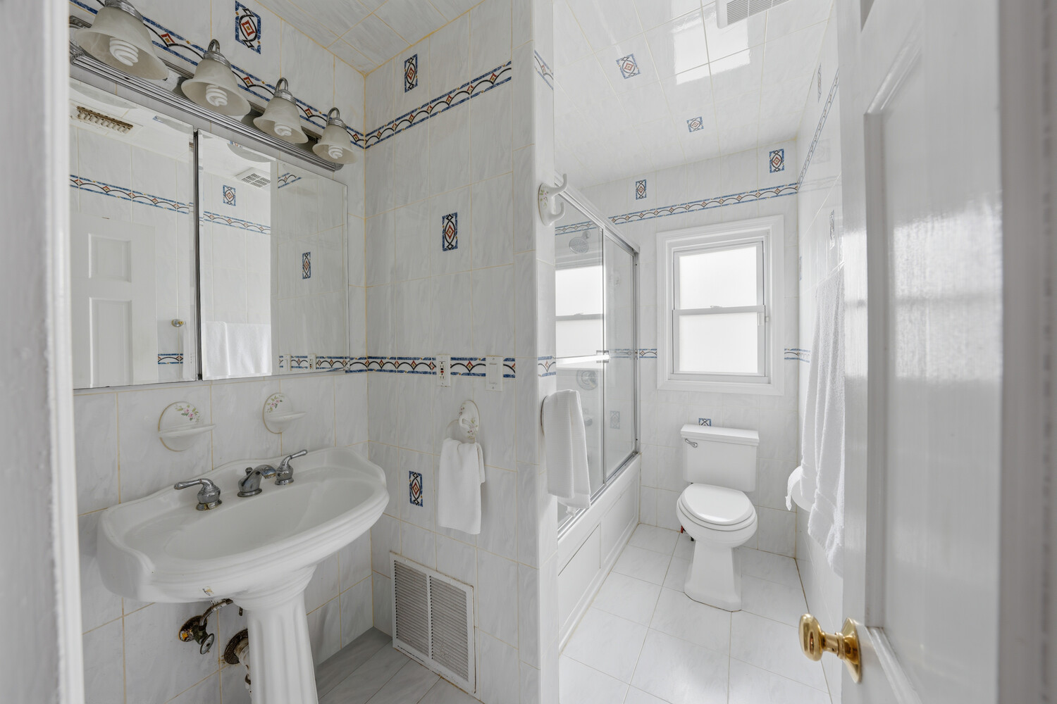 1142 BAY 25TH Street