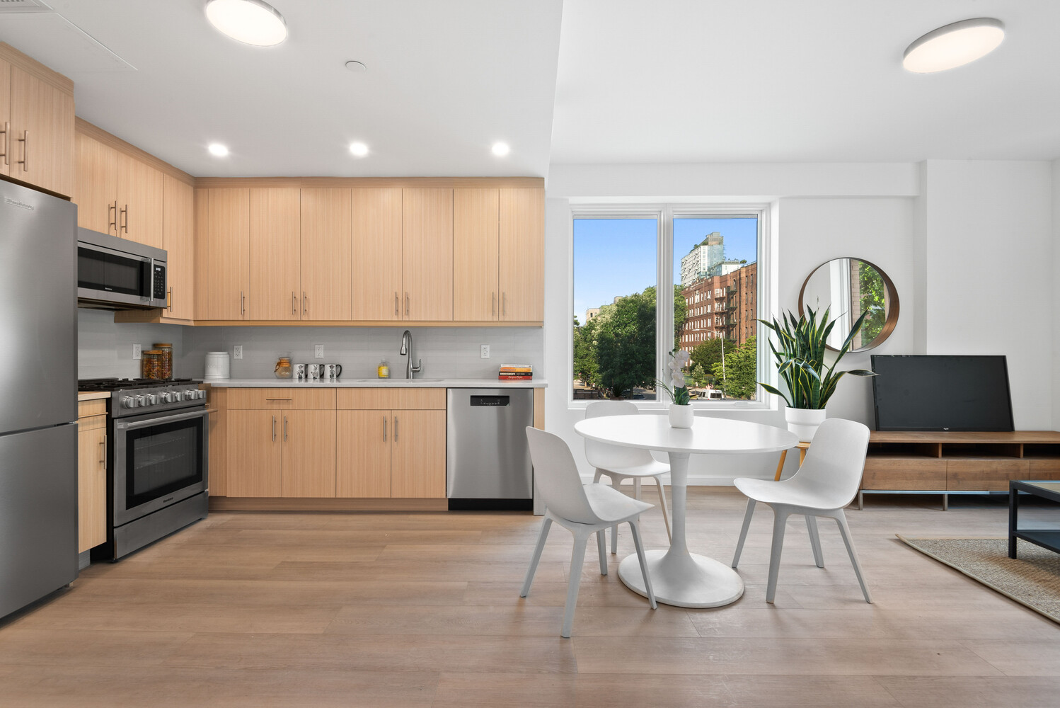 1 LENOX Road 5A