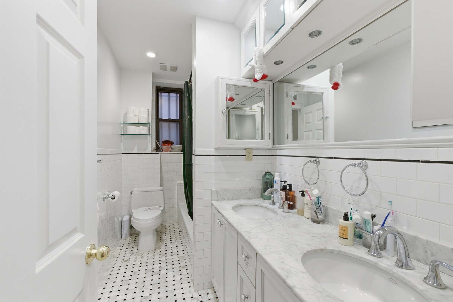 31 TIEMANN Place 7