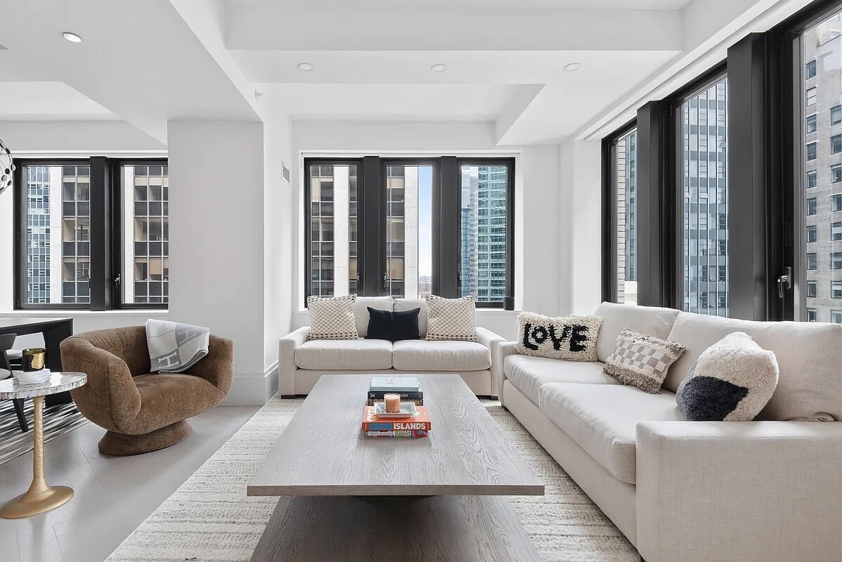 101 WALL Street 19B
