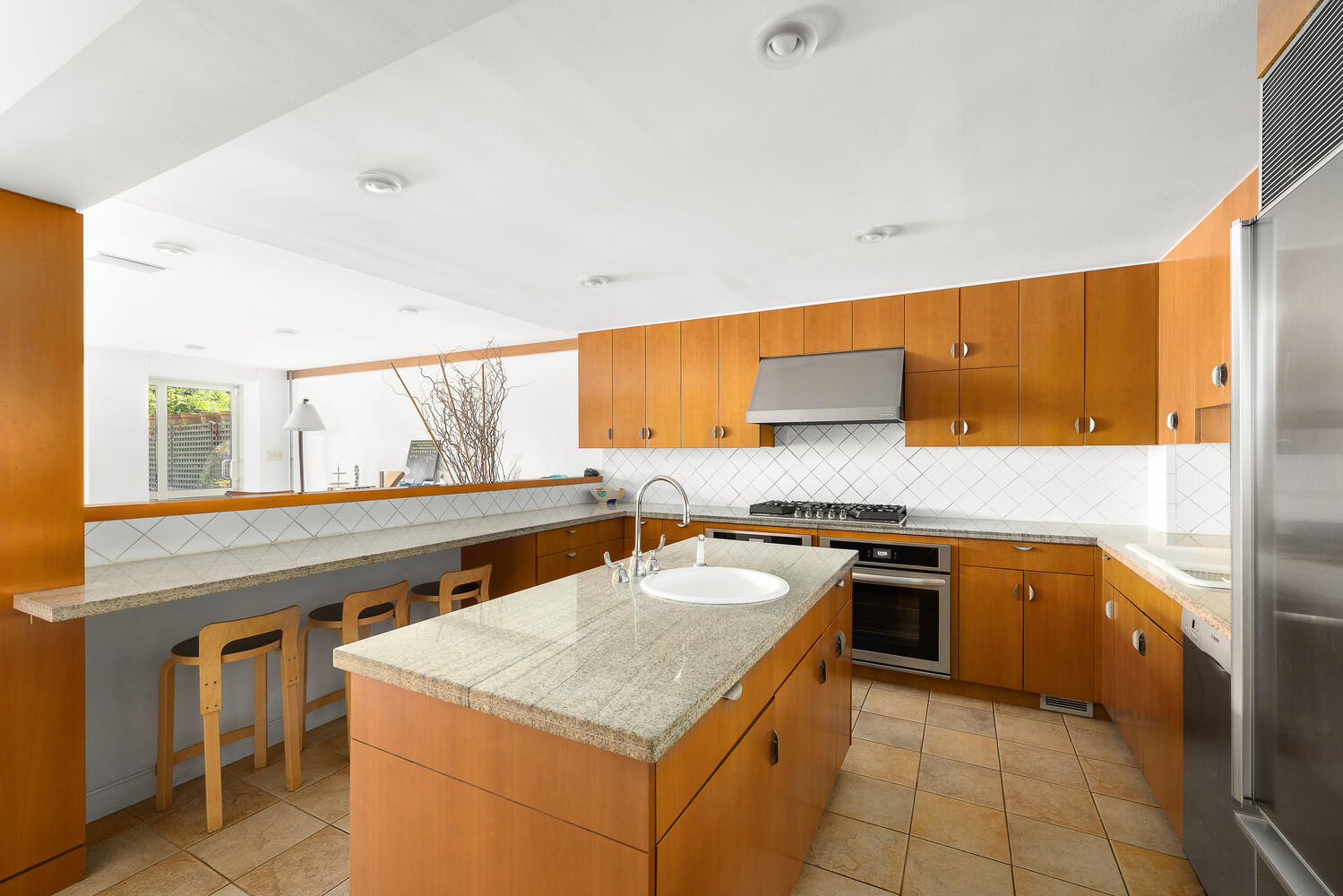 327 E 18TH Street