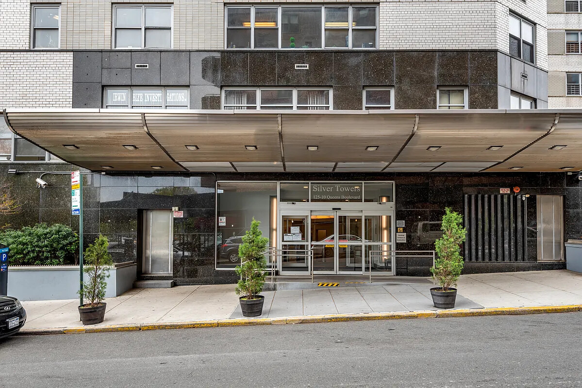 125-10 Boulevard 1515