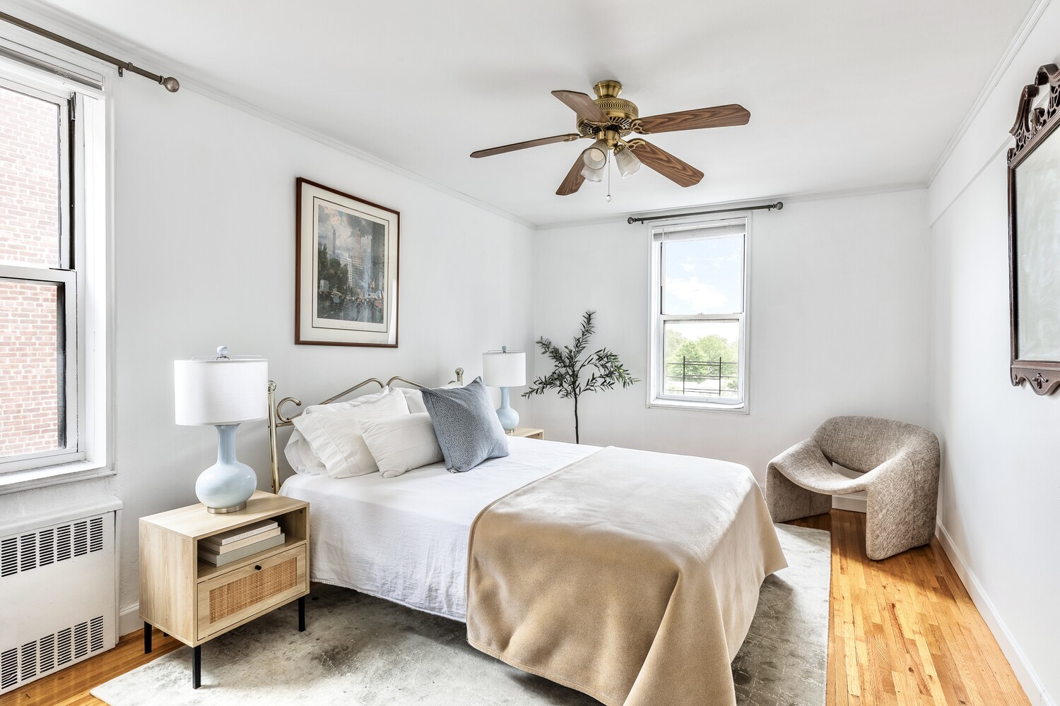 221 MCDONALD Avenue 5F