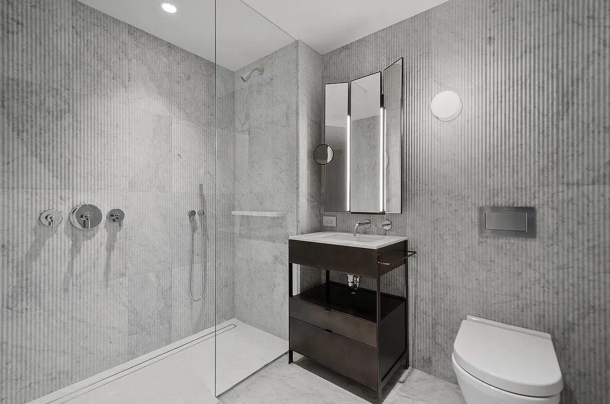 135 E 47TH Street 19F