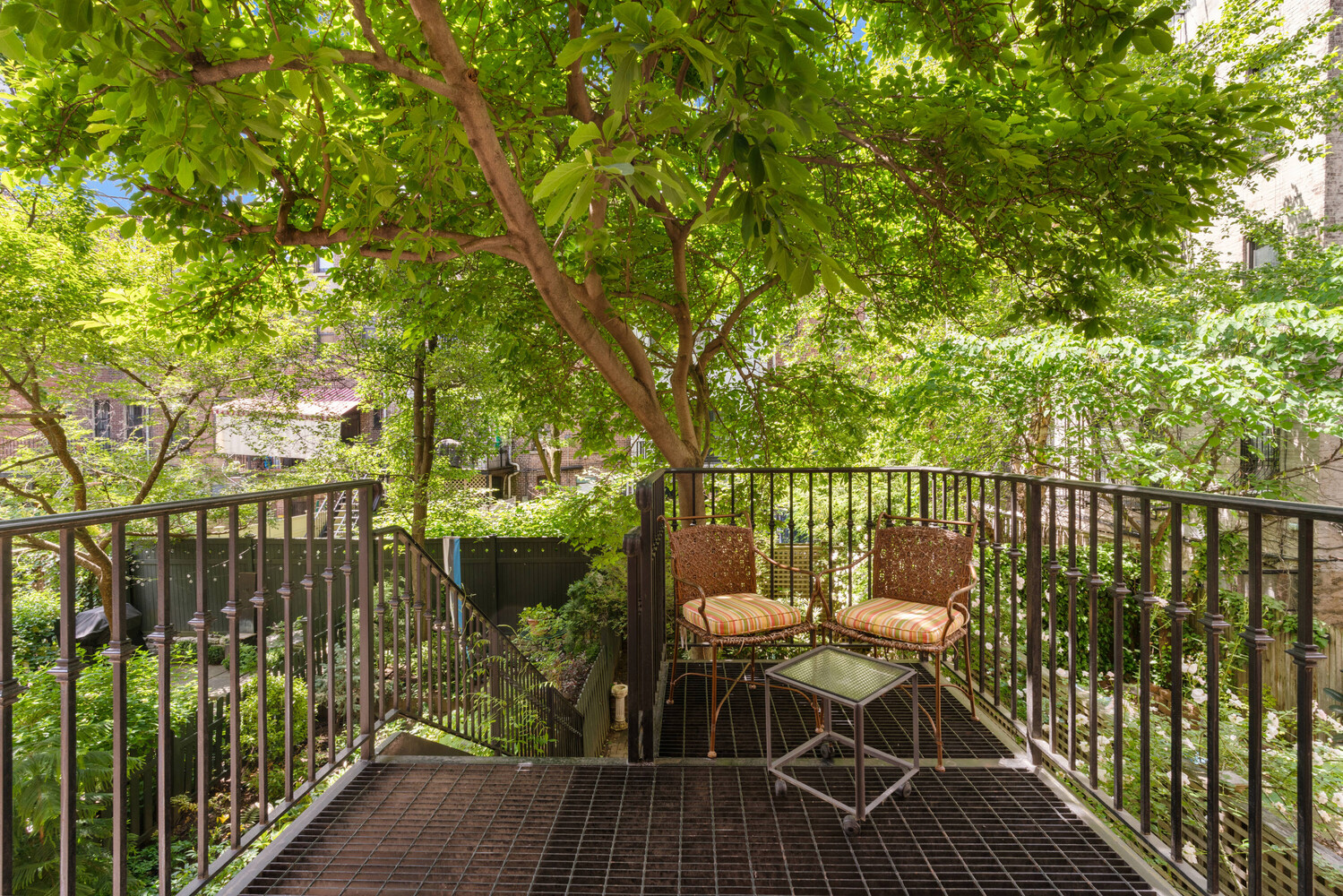 360 W 121ST Street