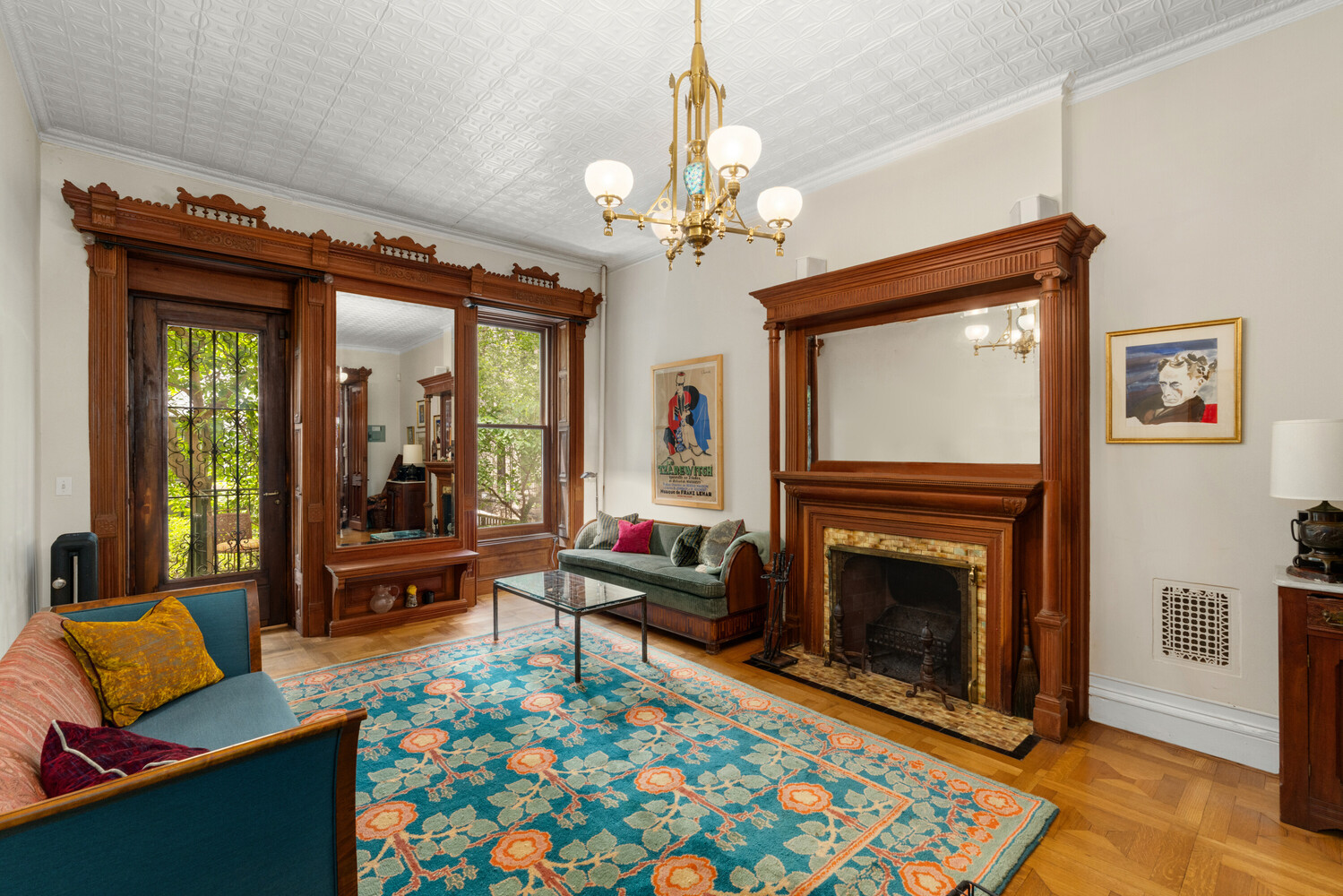 360 W 121ST Street