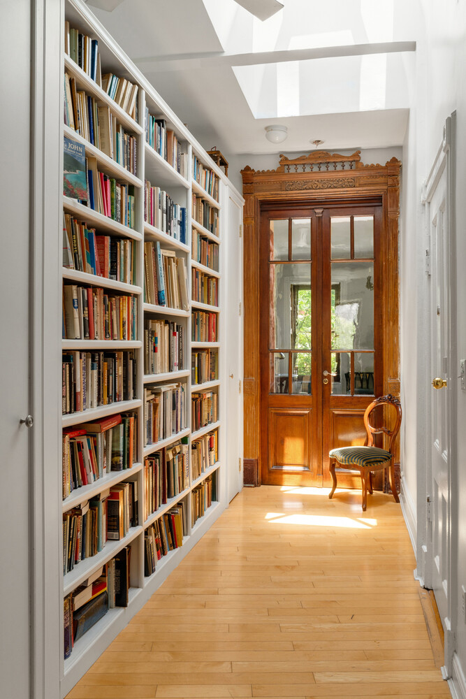 360 W 121ST Street