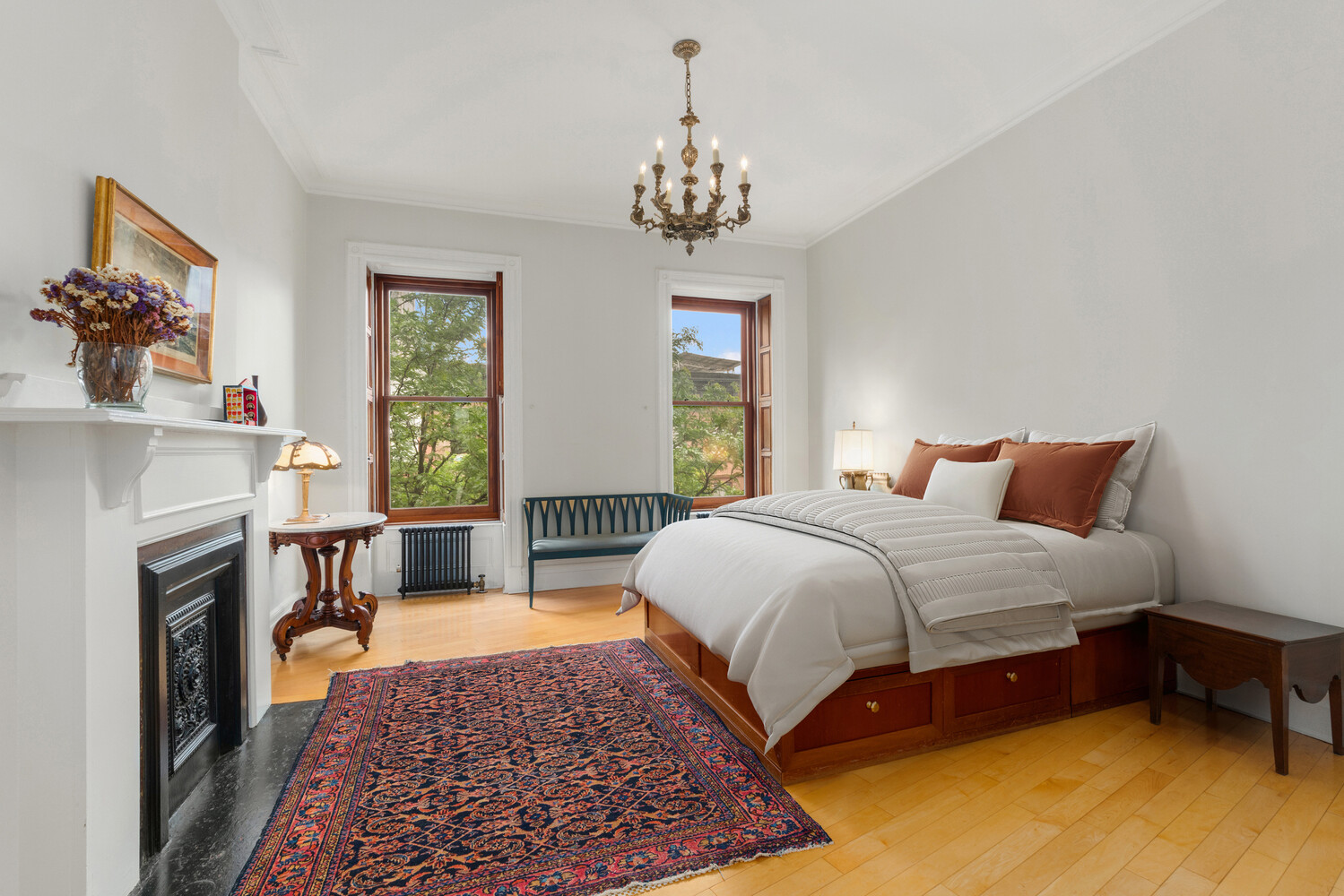 360 W 121ST Street