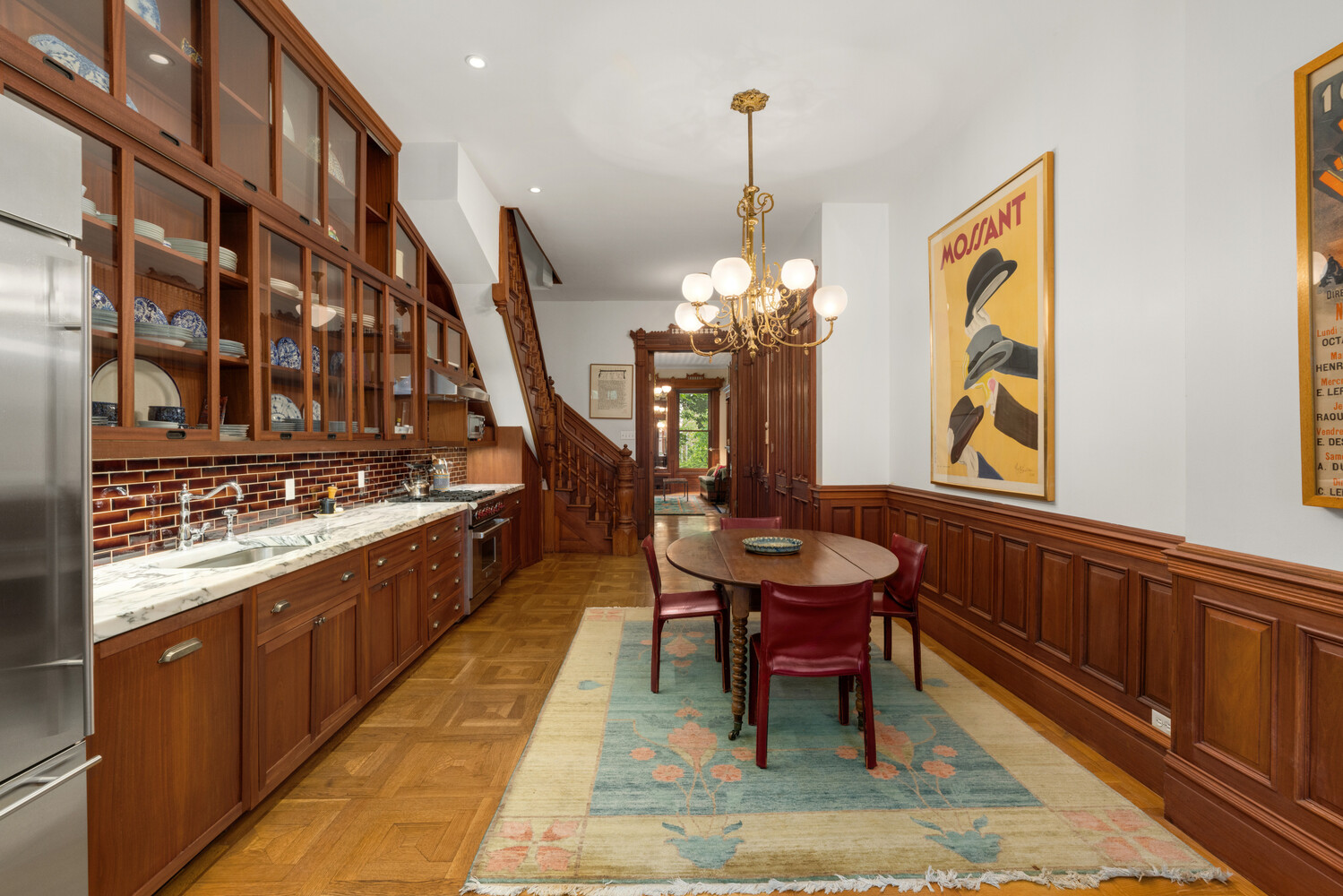 360 W 121ST Street