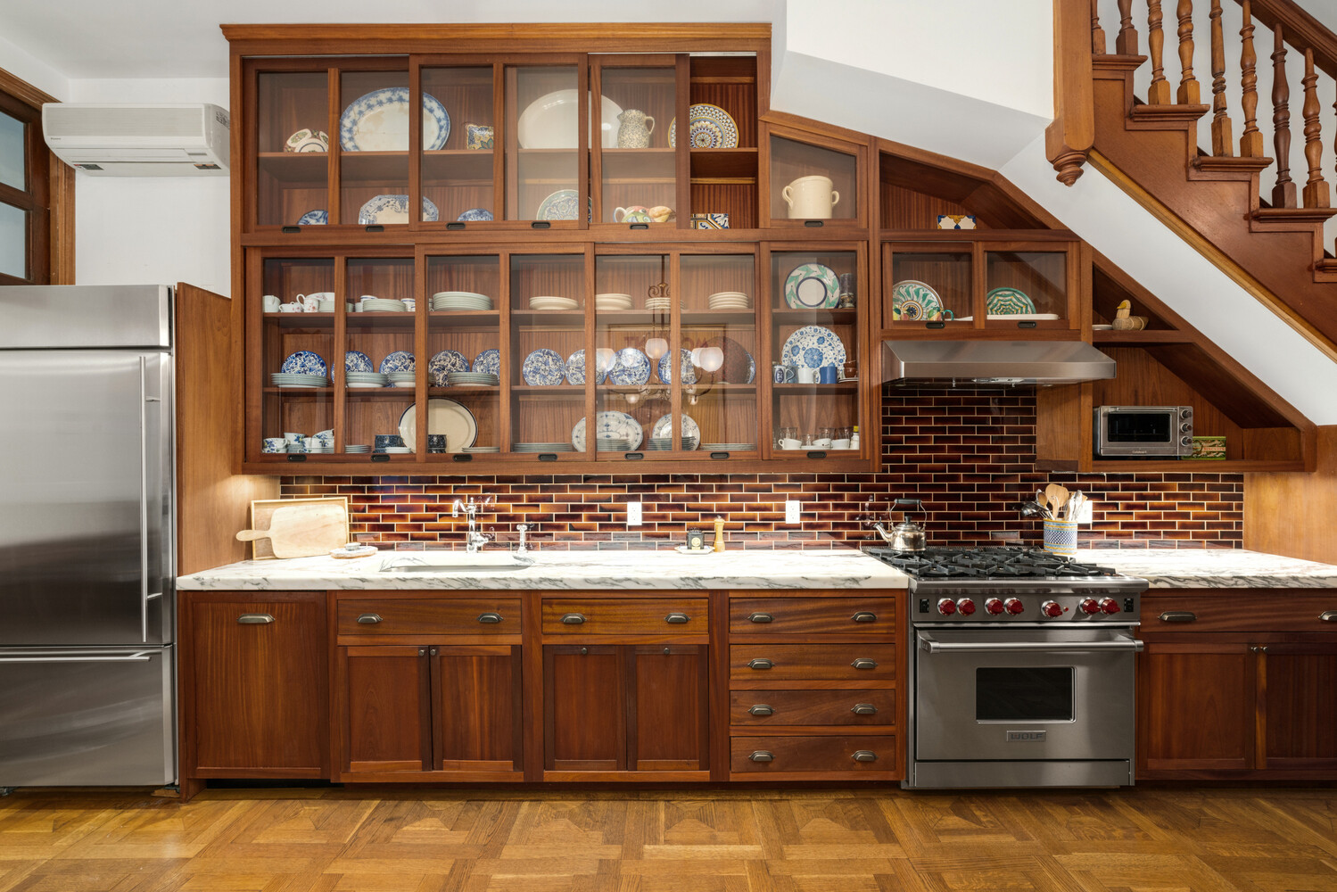 360 W 121ST Street