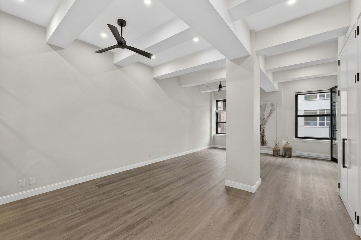 529 W 42ND Street 4F