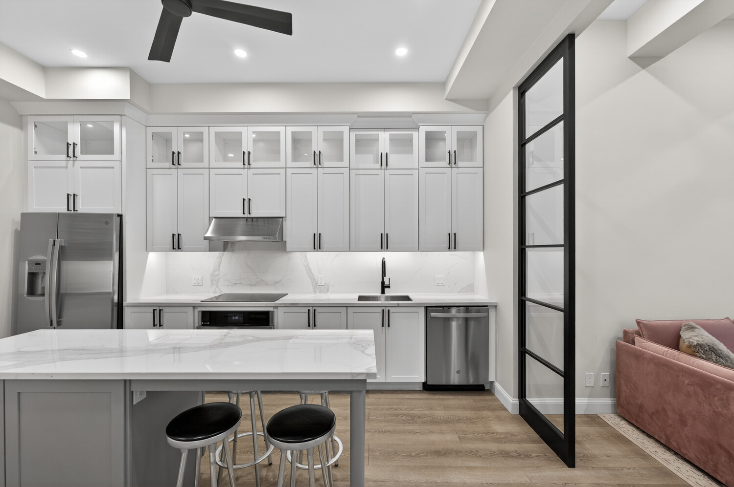 529 W 42ND Street 4F