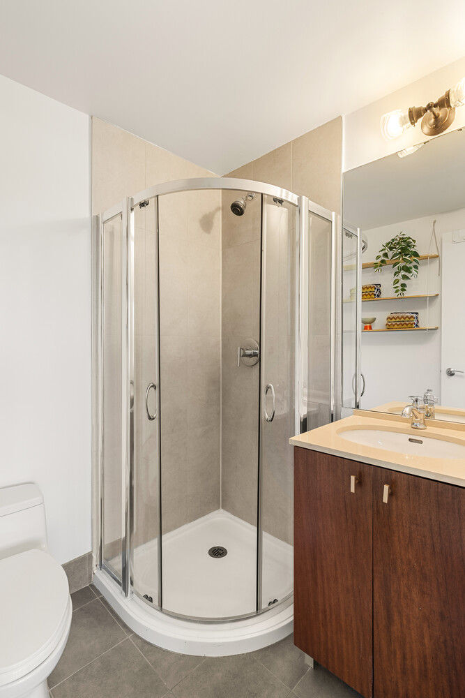 355 STRATFORD Road 5/C