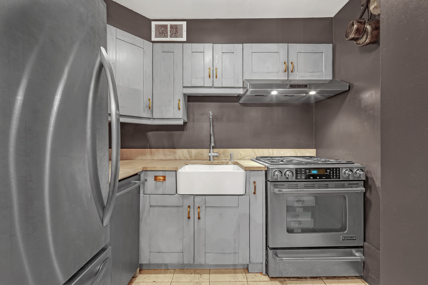 7 E 35TH Street 10F