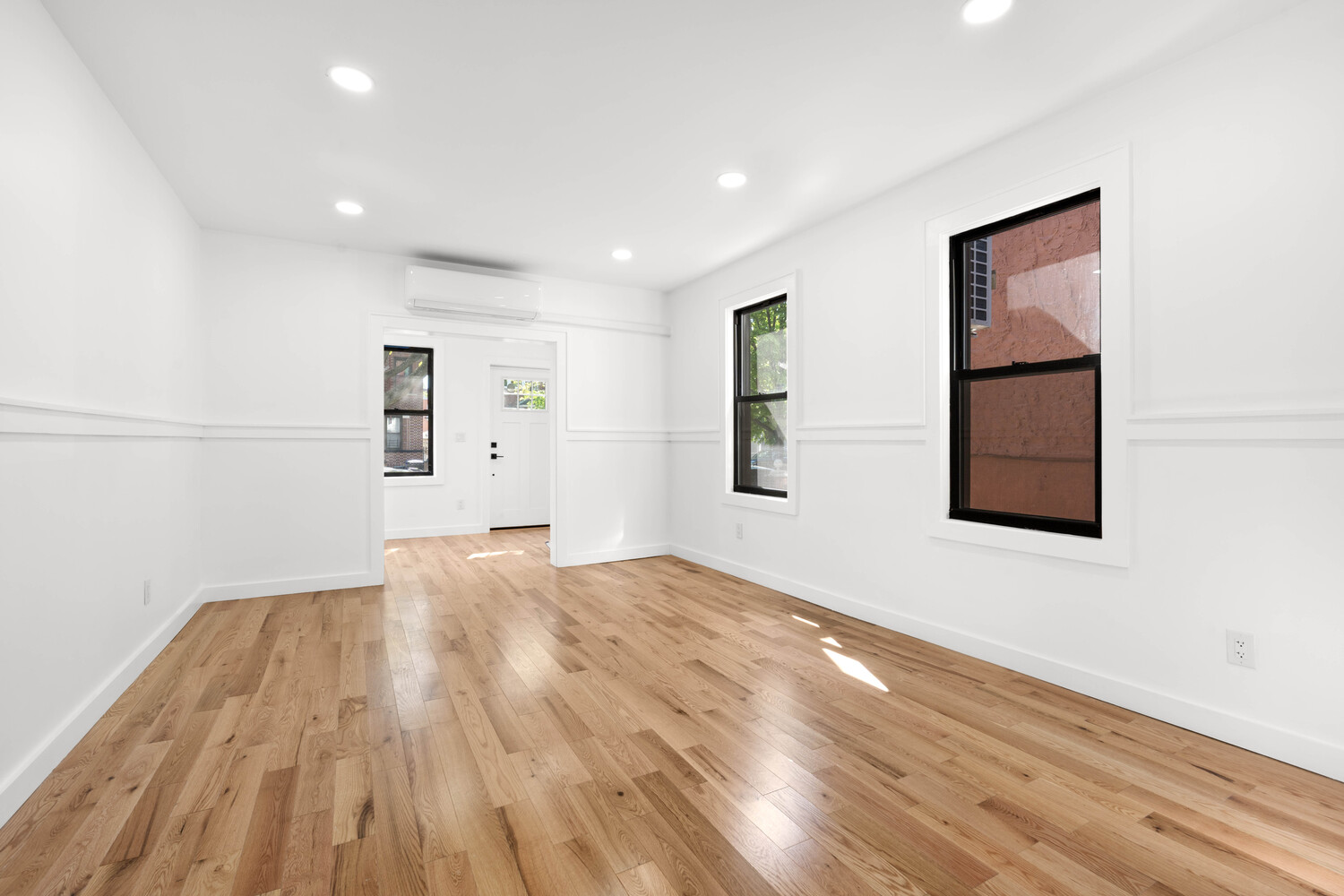 346 E 53RD Street