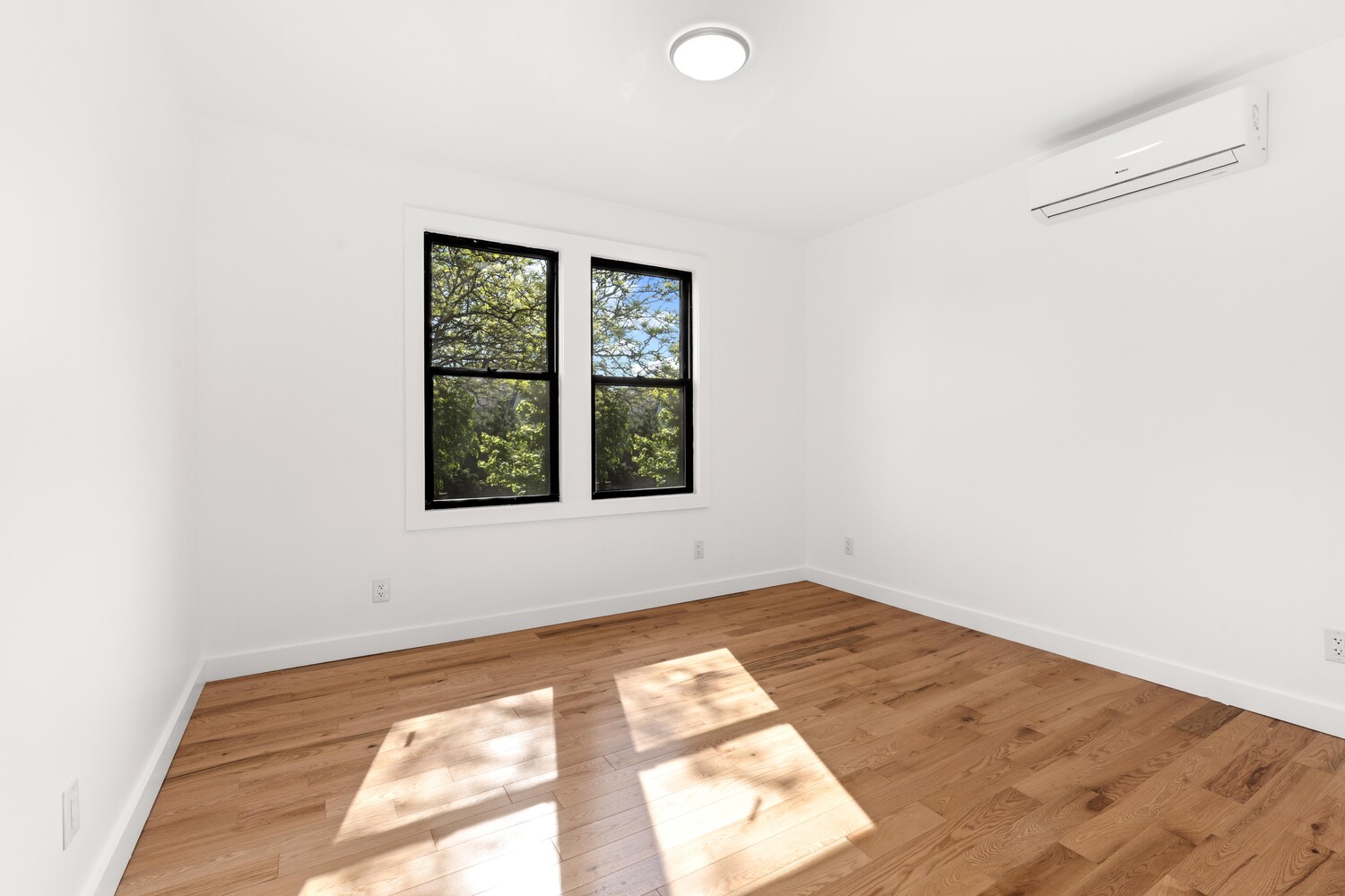 346 E 53RD Street