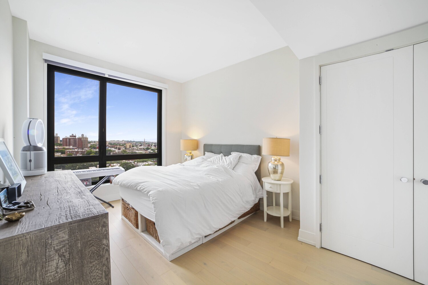 550 VANDERBILT Avenue 1403