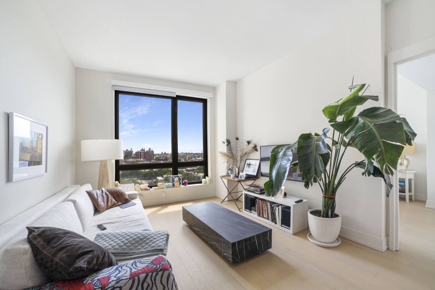 550 VANDERBILT Avenue 1403