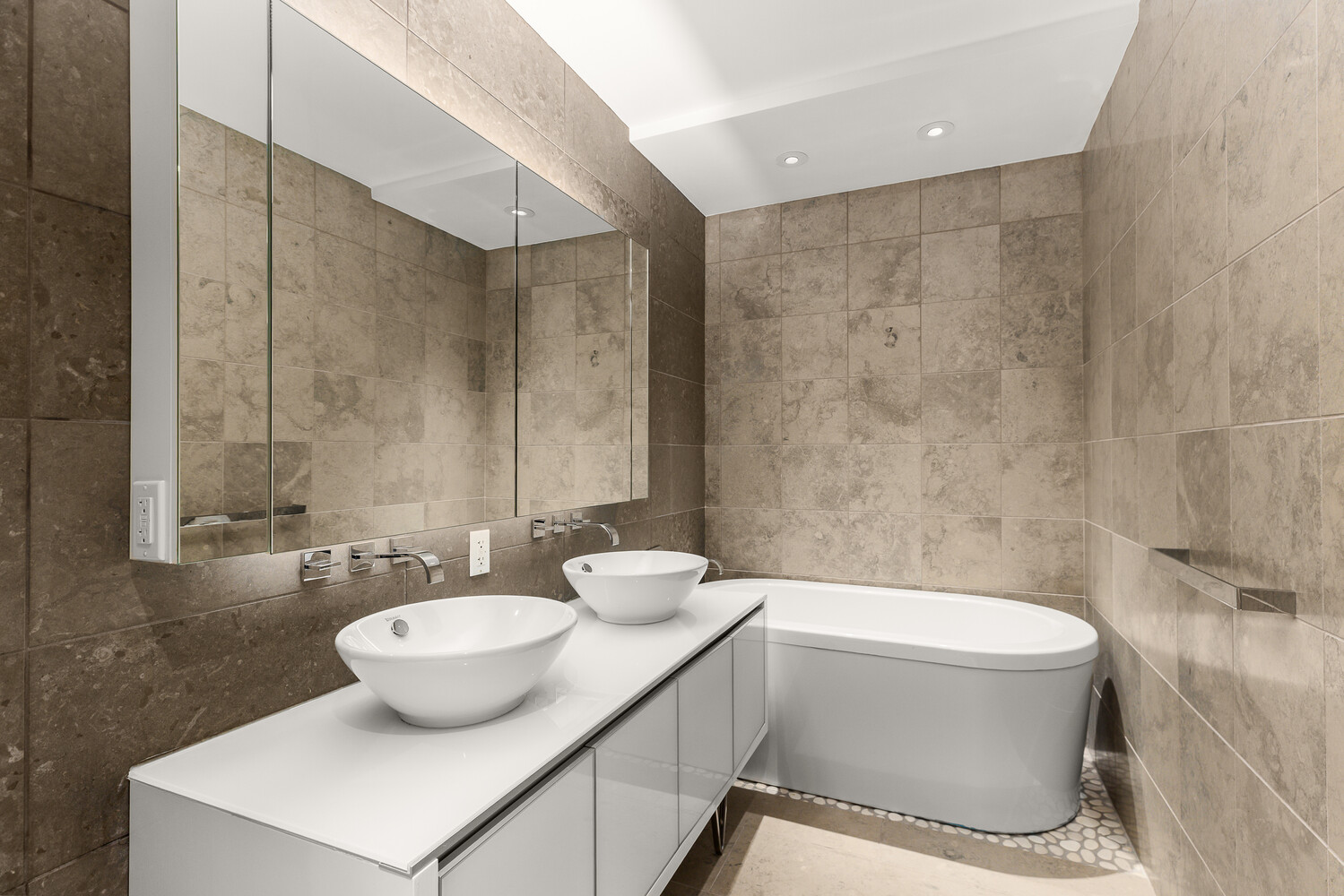 247 W 46TH Street 3103