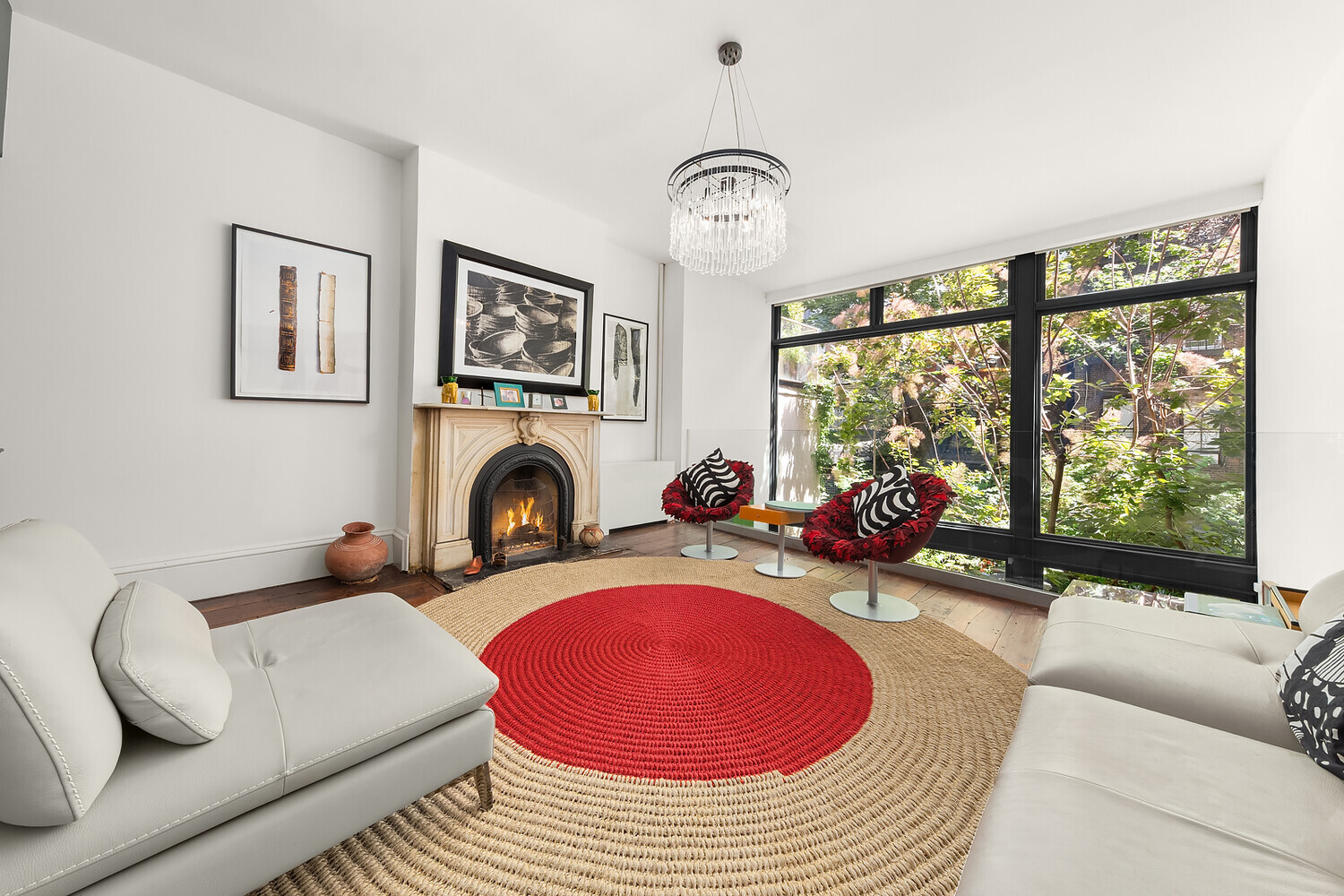 264 W 12TH Street