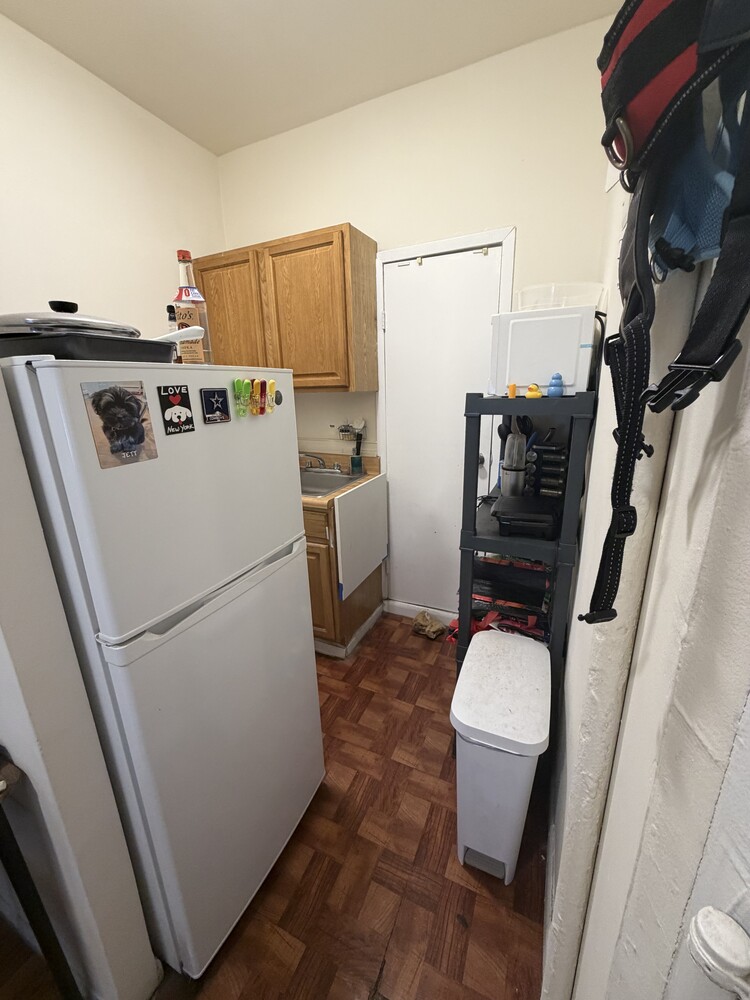 230 E 25TH Street 4E