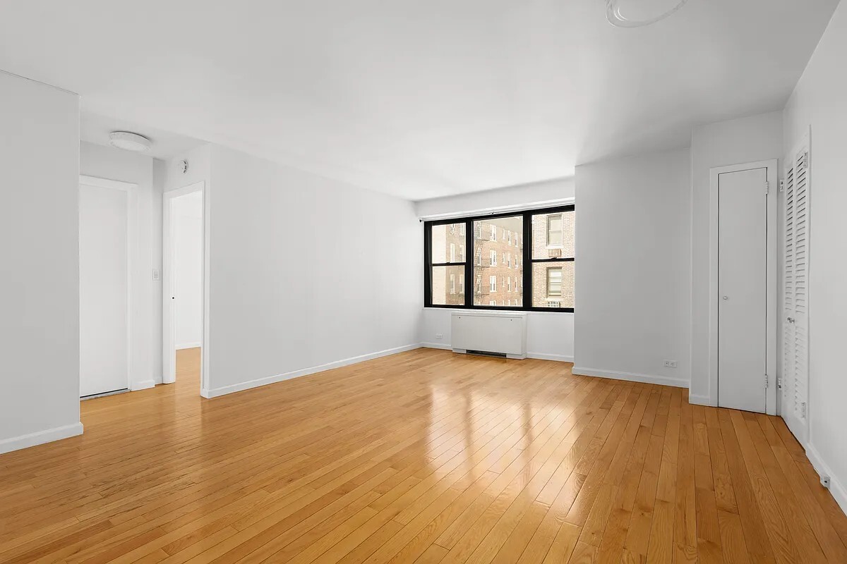 120 E 90TH Street 8H