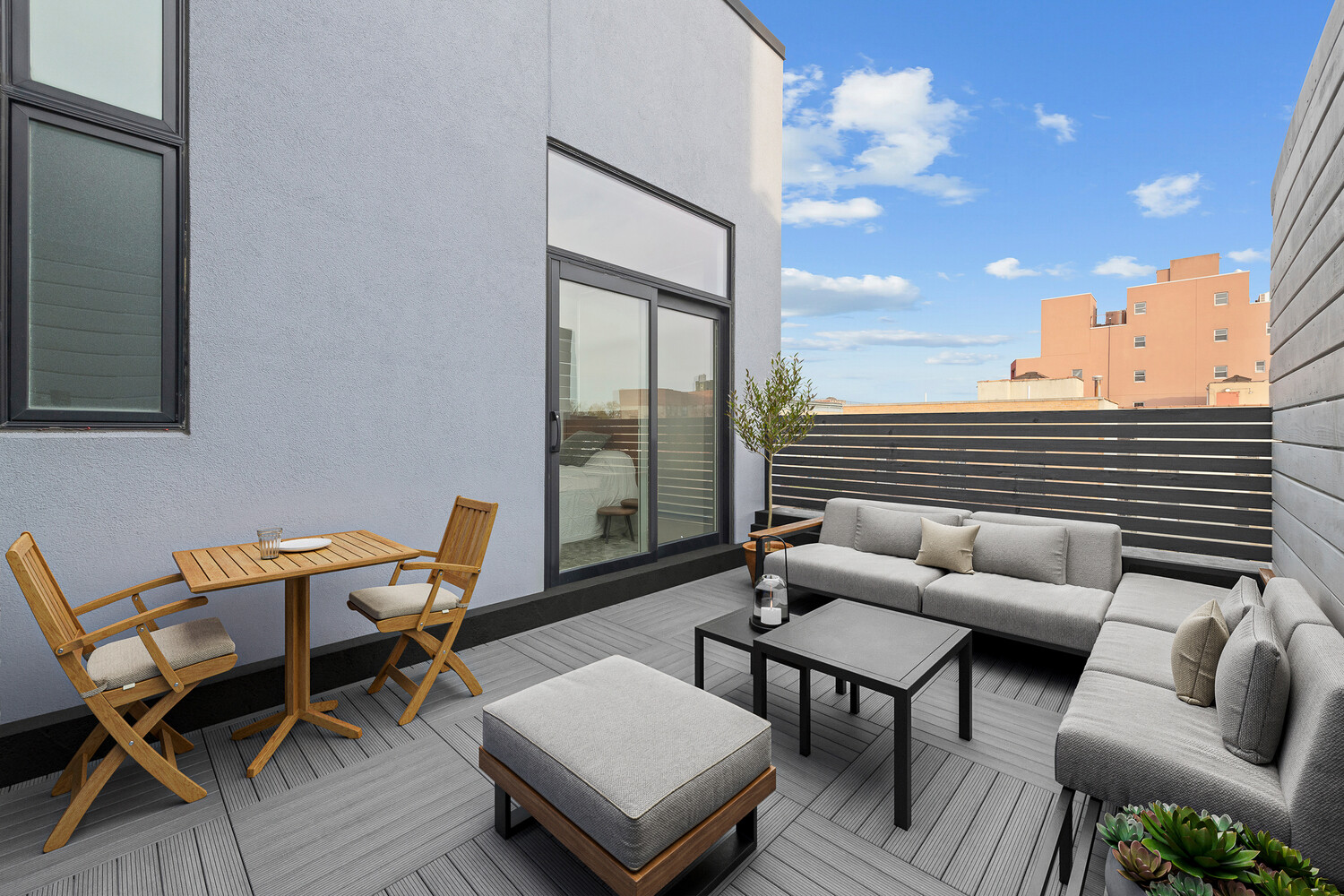 622 GRAND Avenue 303