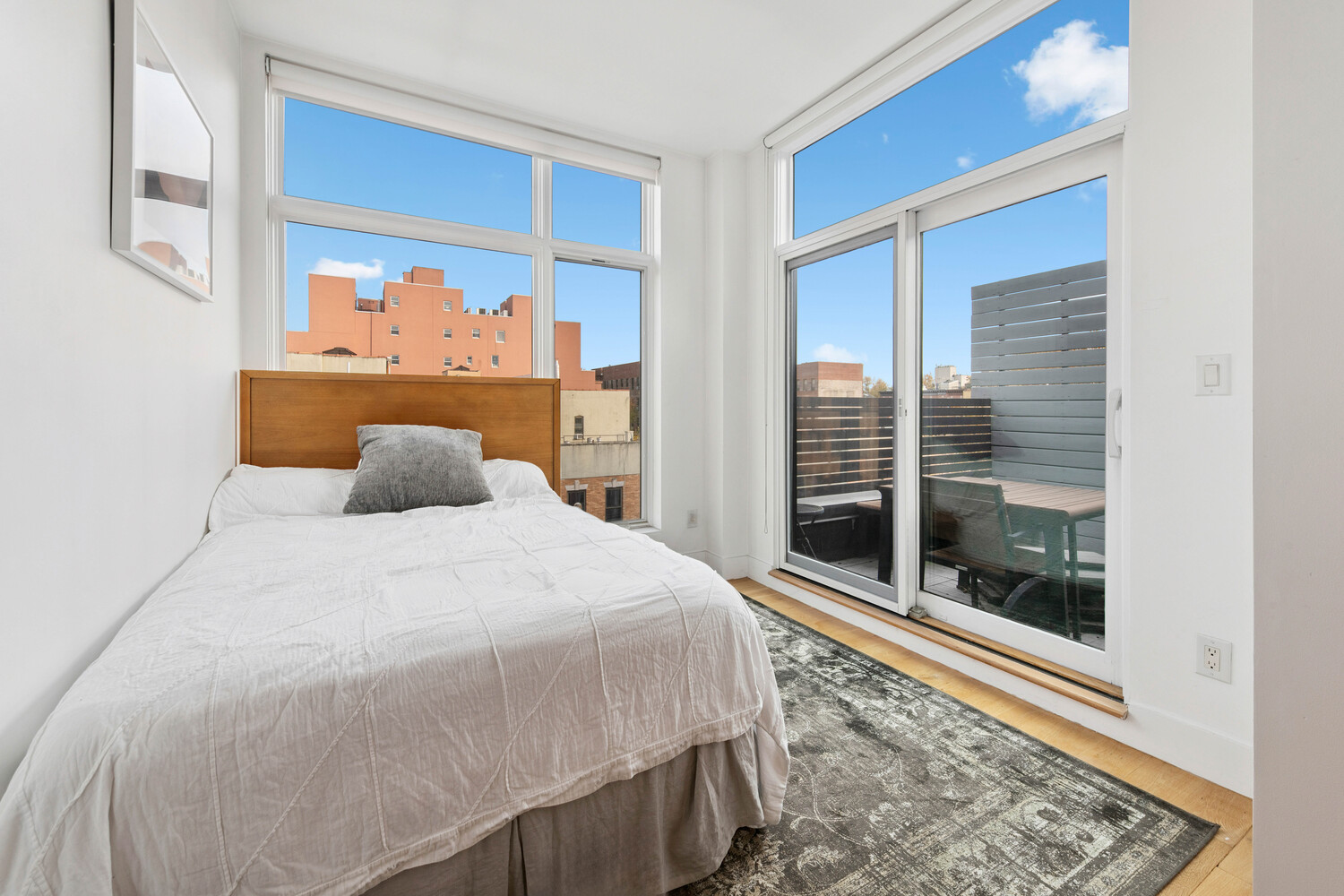 622 GRAND Avenue 303
