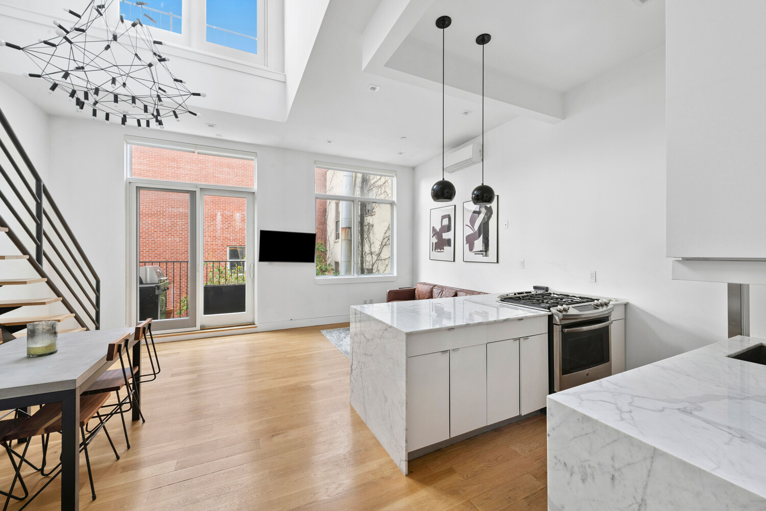 622 GRAND Avenue 303
