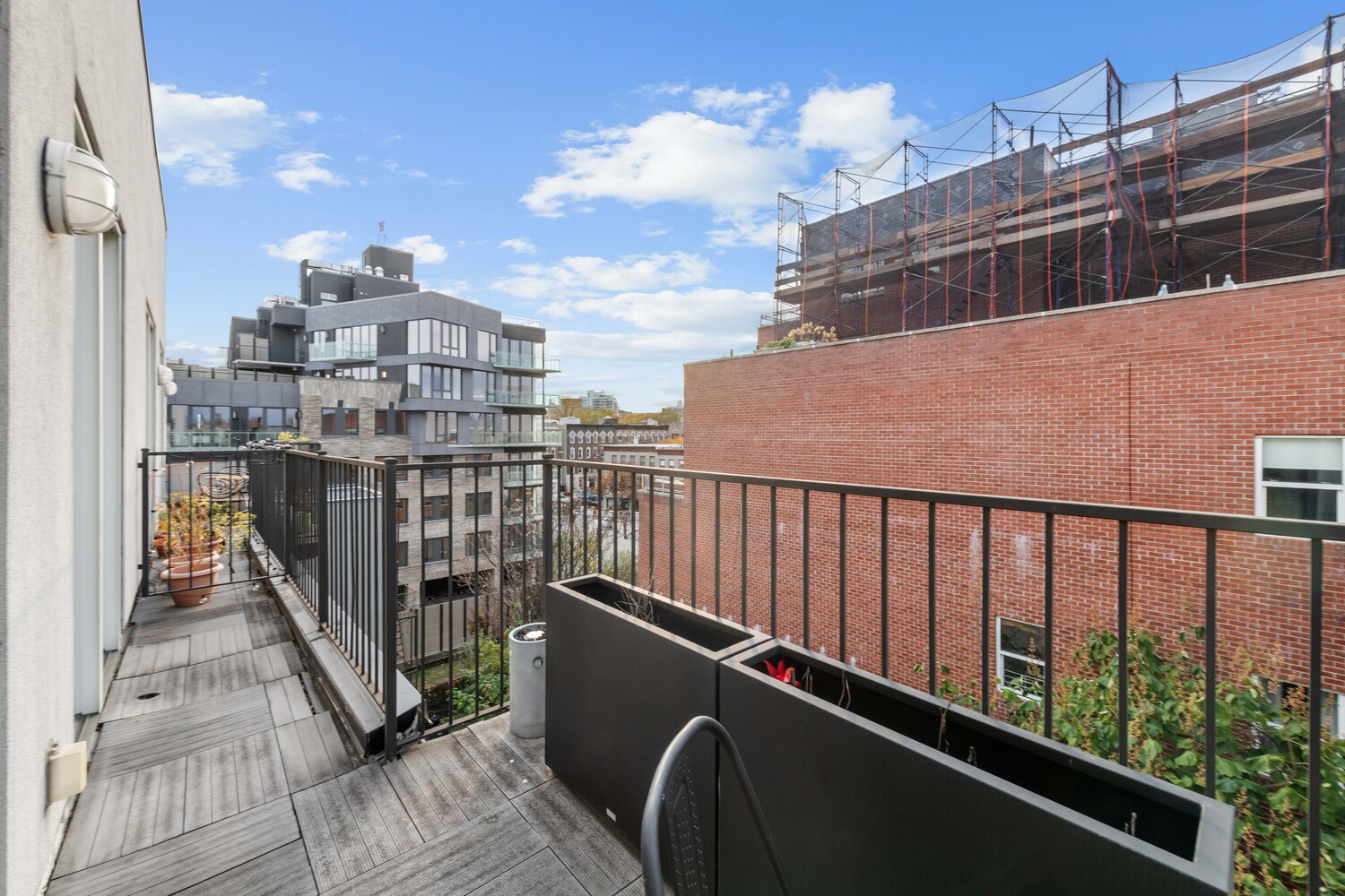 622 GRAND Avenue 303