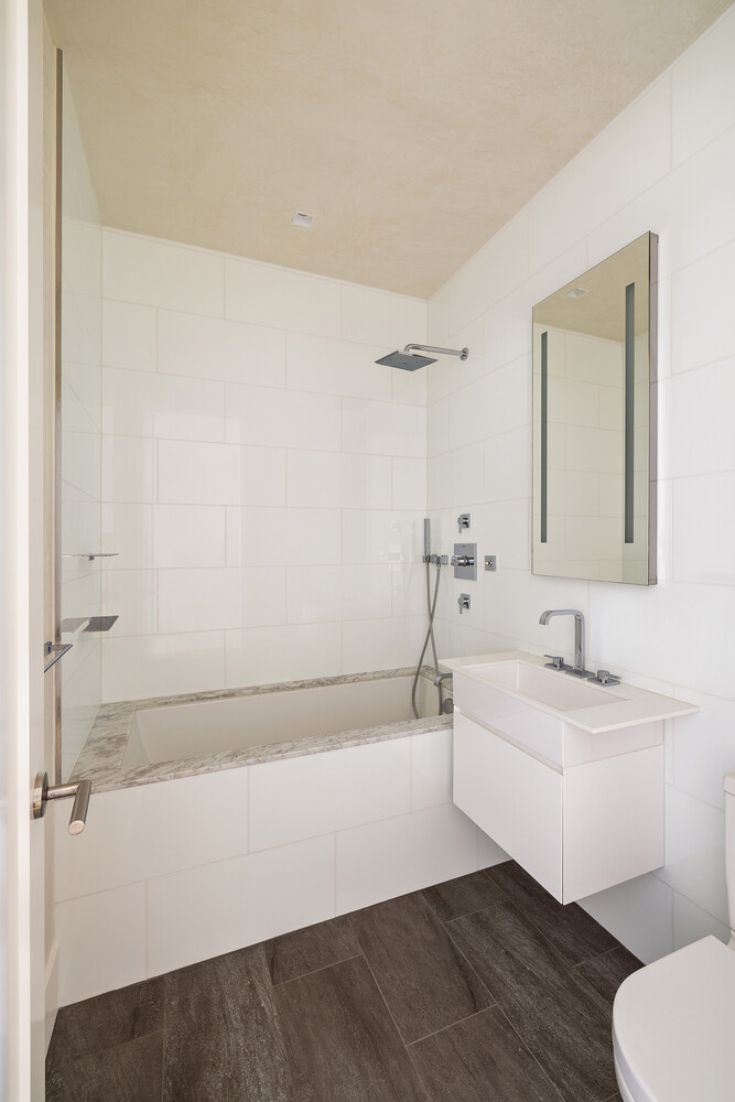 290 WEST Street 5B
