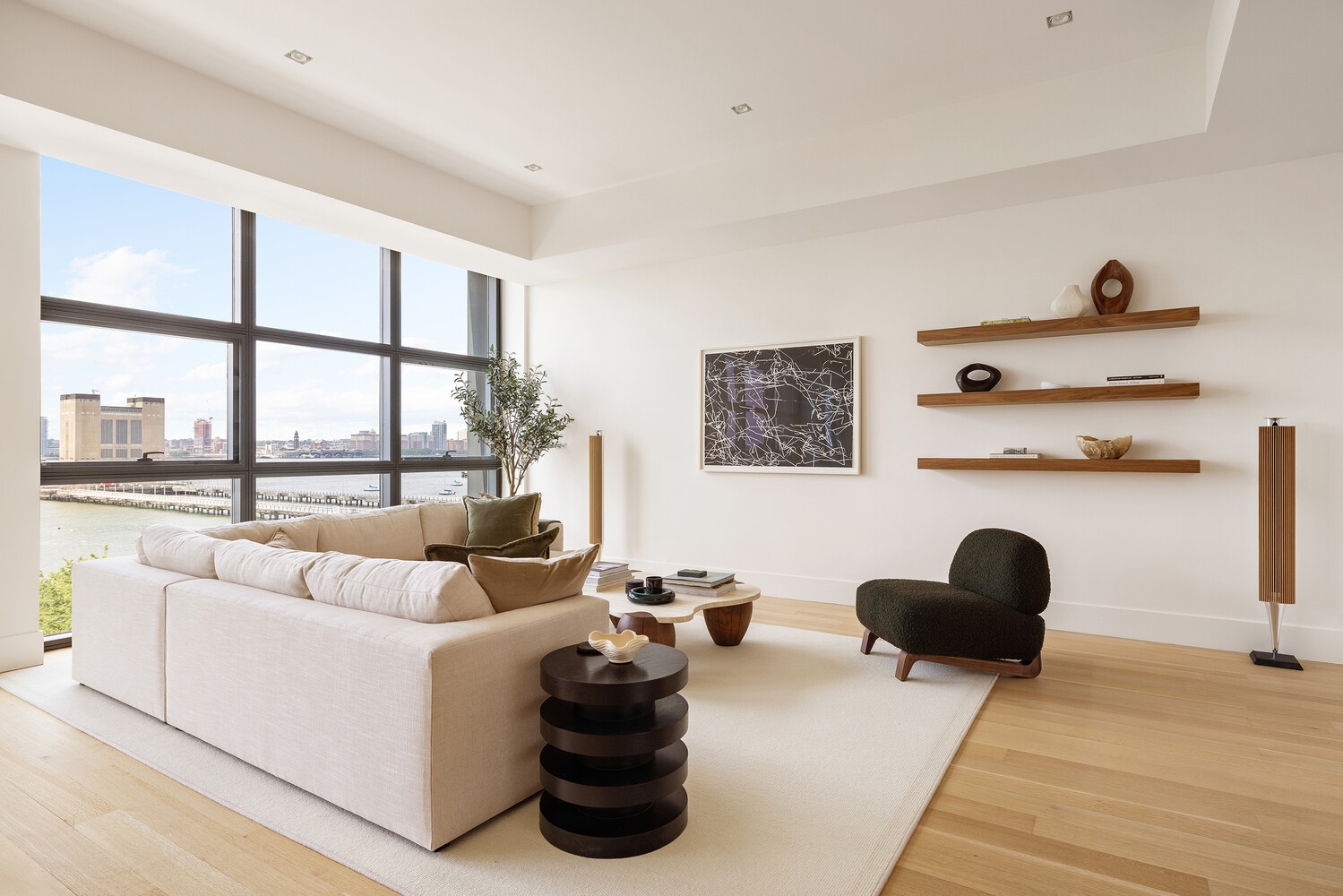 290 WEST Street 5B