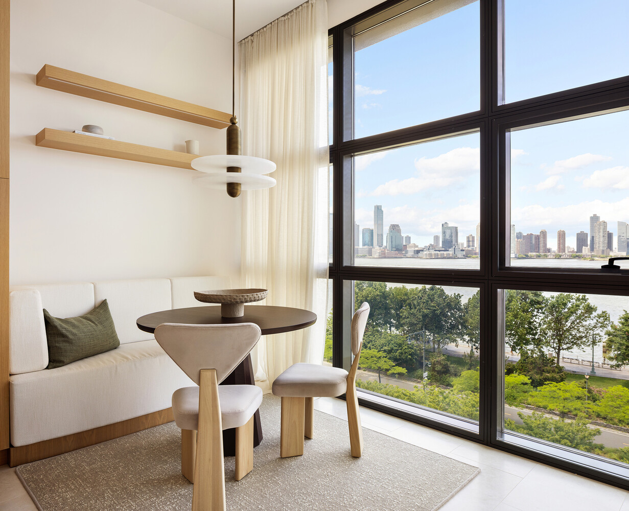 290 WEST Street 5B