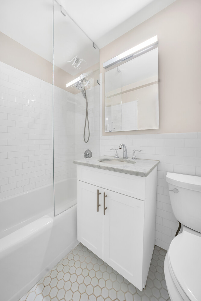 120 E 36TH Street 8D