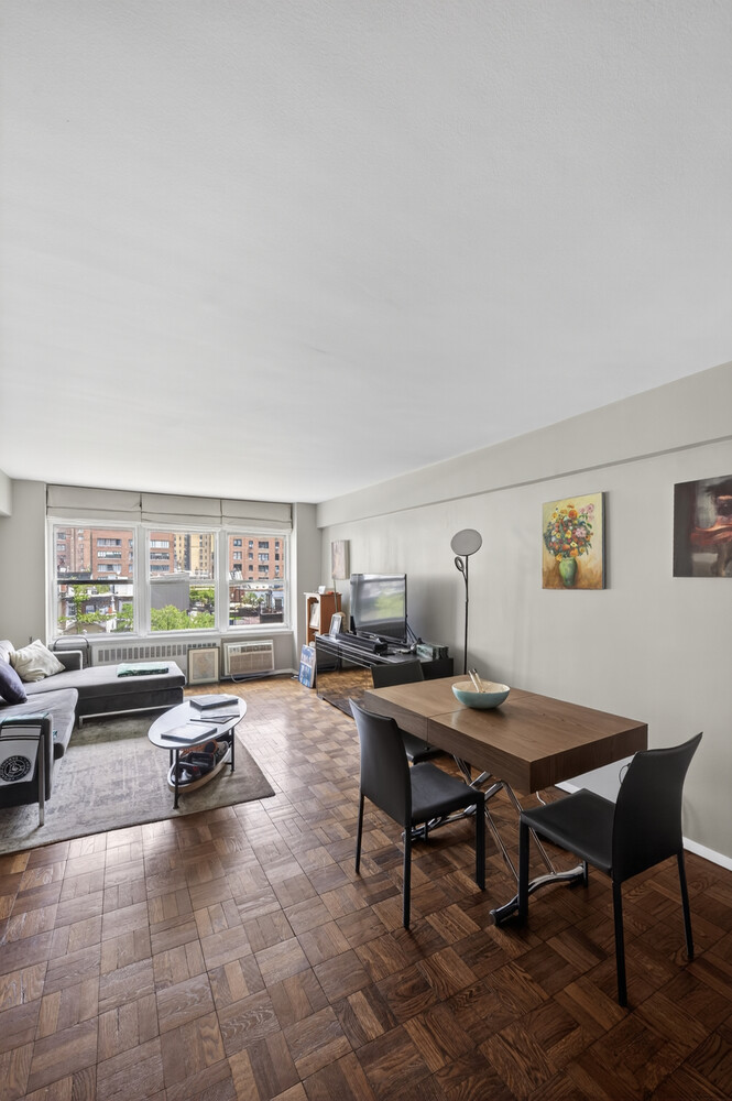 120 E 36TH Street 8D