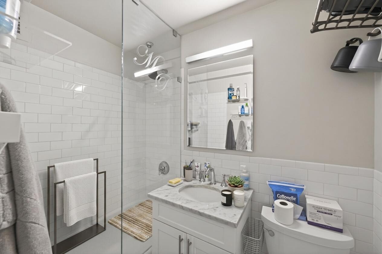 120 E 36TH Street 8D