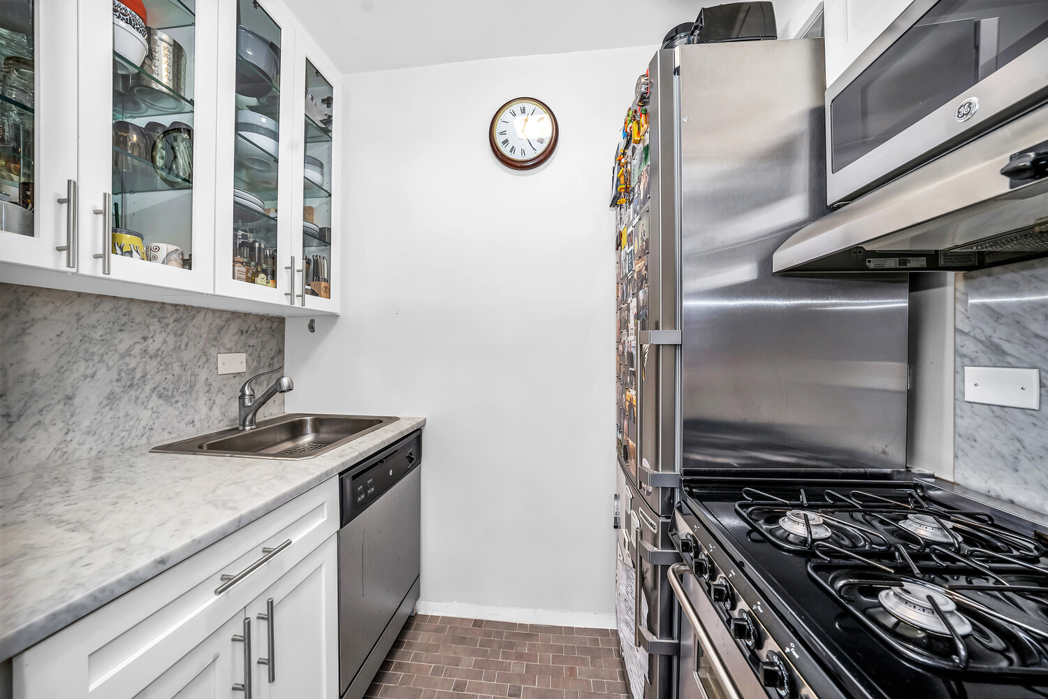 120 E 36TH Street 8D