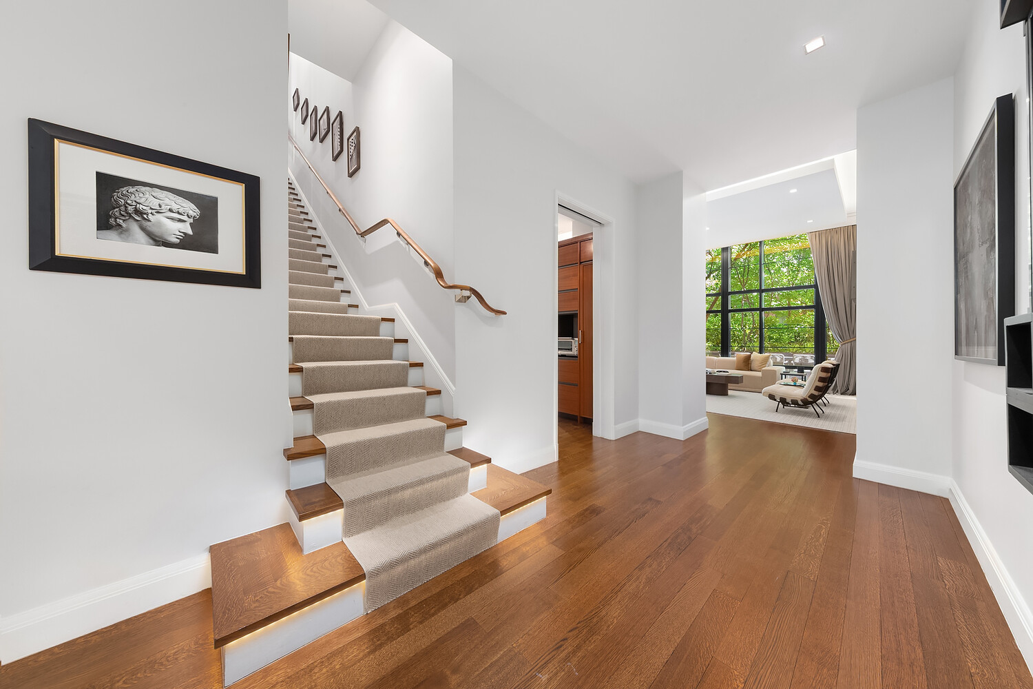 150 CHARLES Street M2