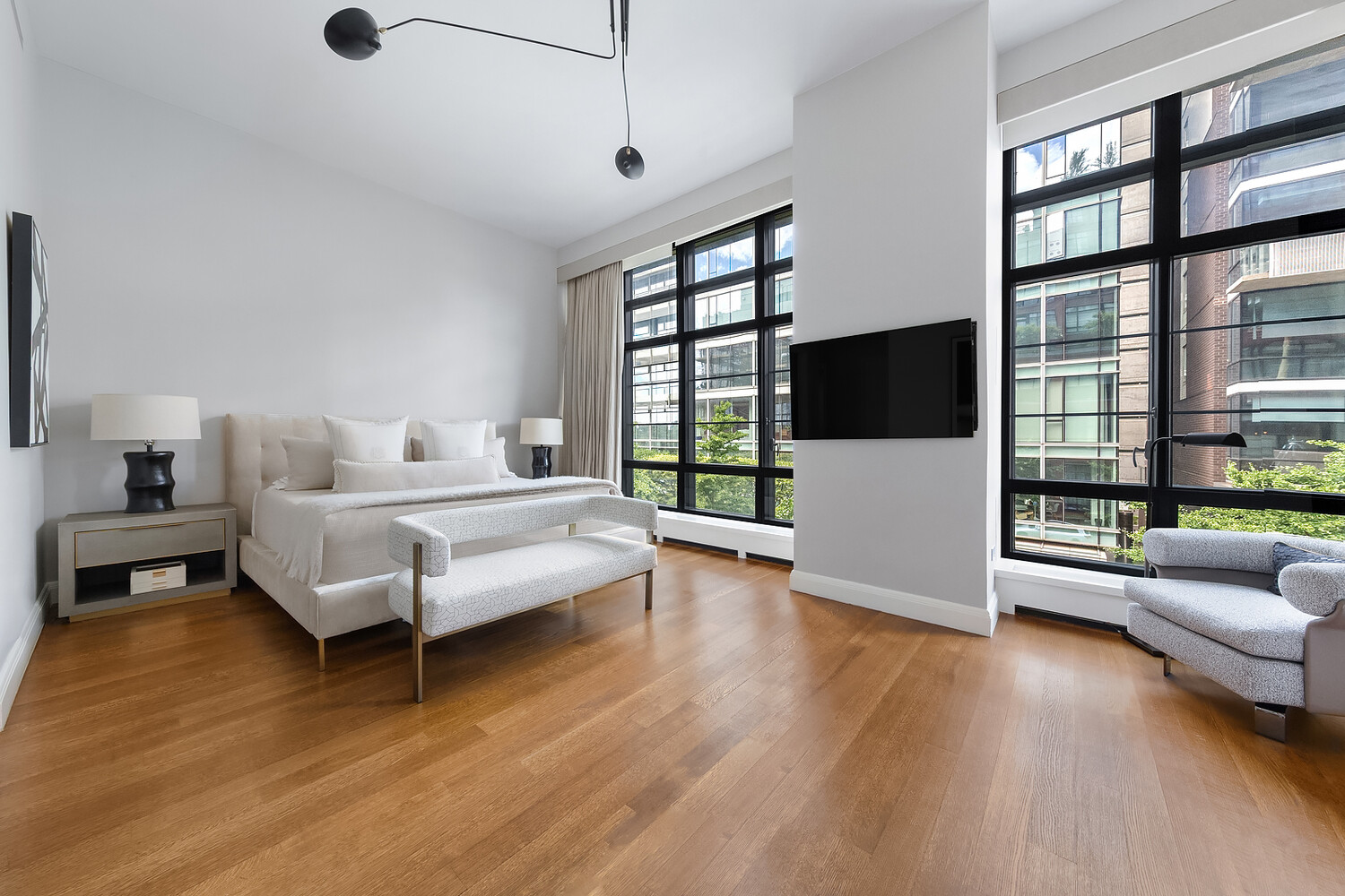 150 CHARLES Street M2