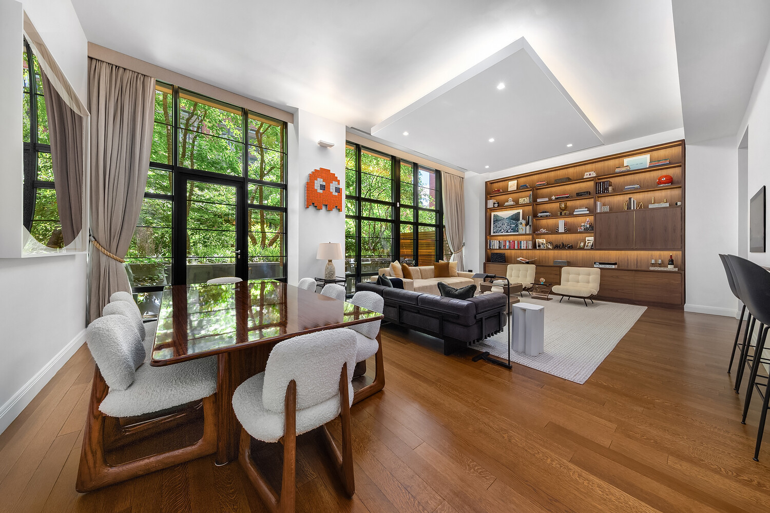 150 CHARLES Street M2